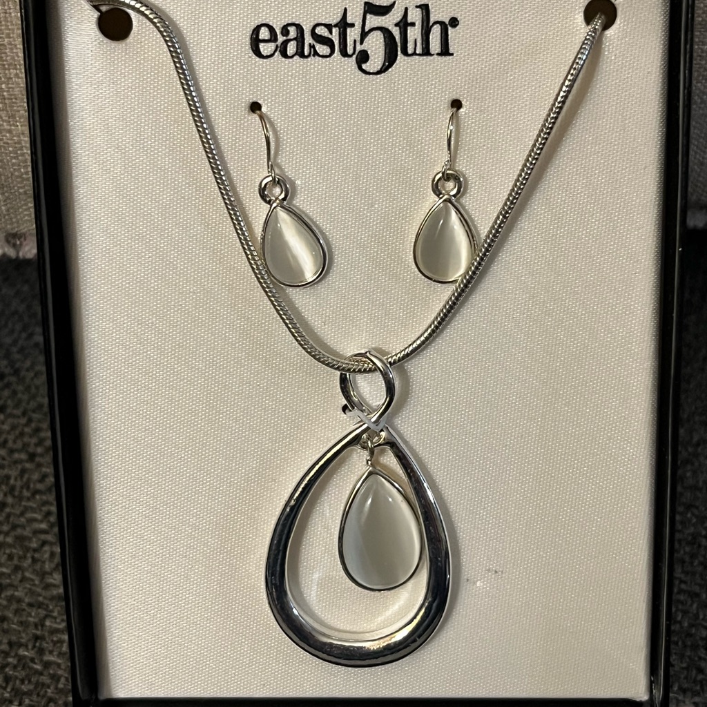 Nwt East 5th Silver Tear Drop Necklace & Matching Earrings W/ Smoky White Stones